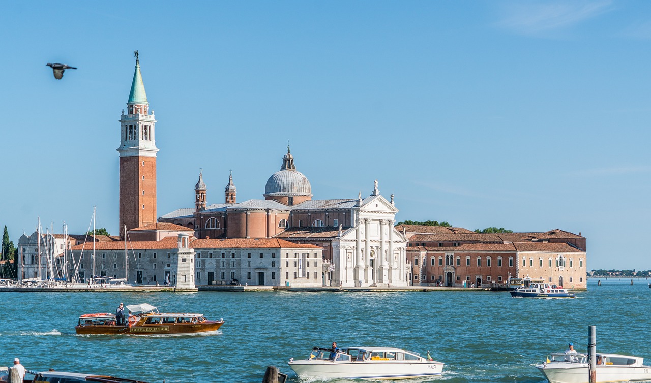 鹿晗婚姻狀況最新消息,結婚了嗎?揭秘其最新動態。