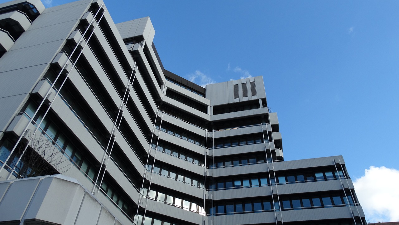 內(nèi)江房產(chǎn)網(wǎng)最新房?jī)r(jià)動(dòng)態(tài)與影響因素分析