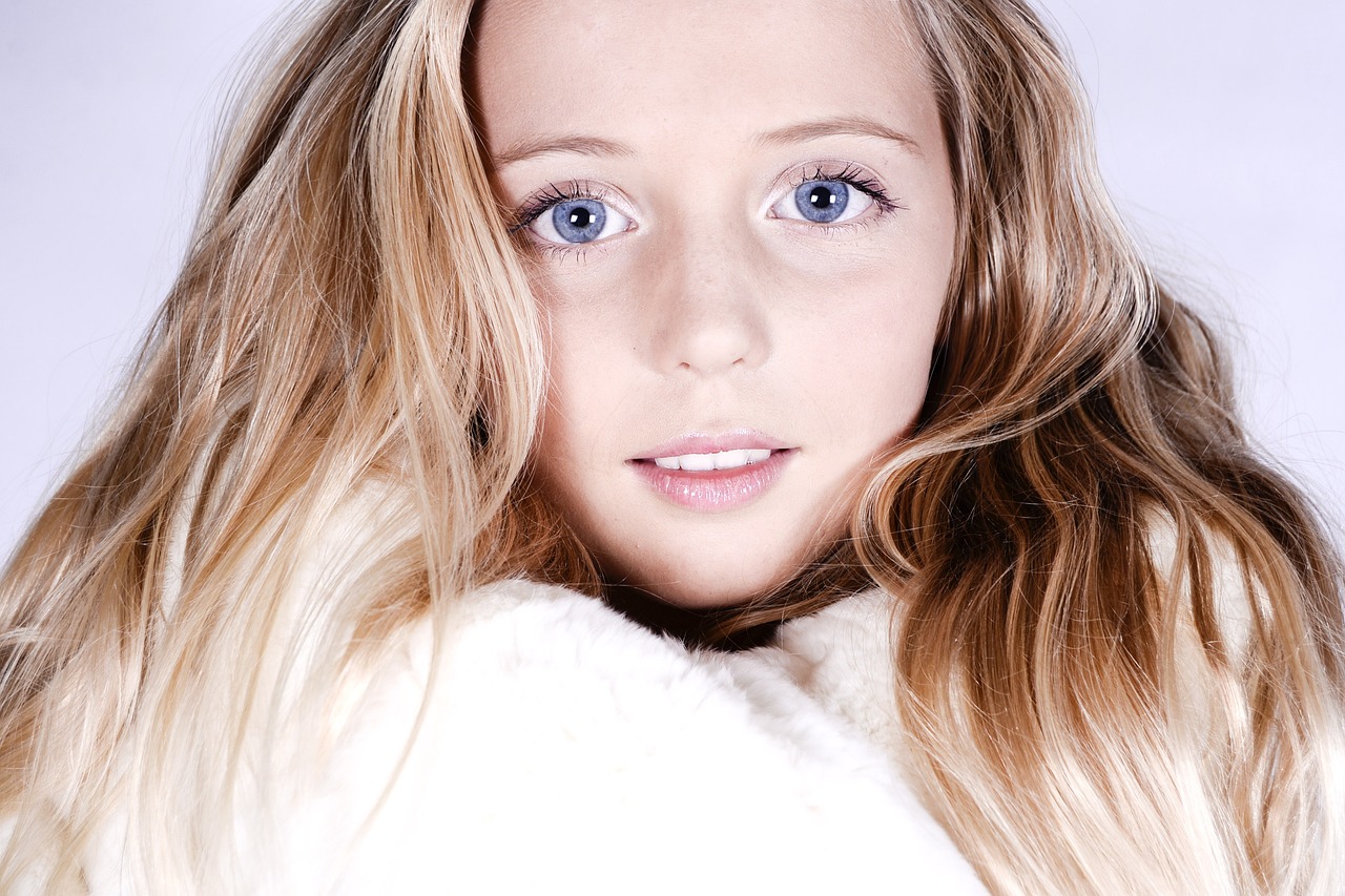 青春正妹,魅力時(shí)尚潮流的展現(xiàn)