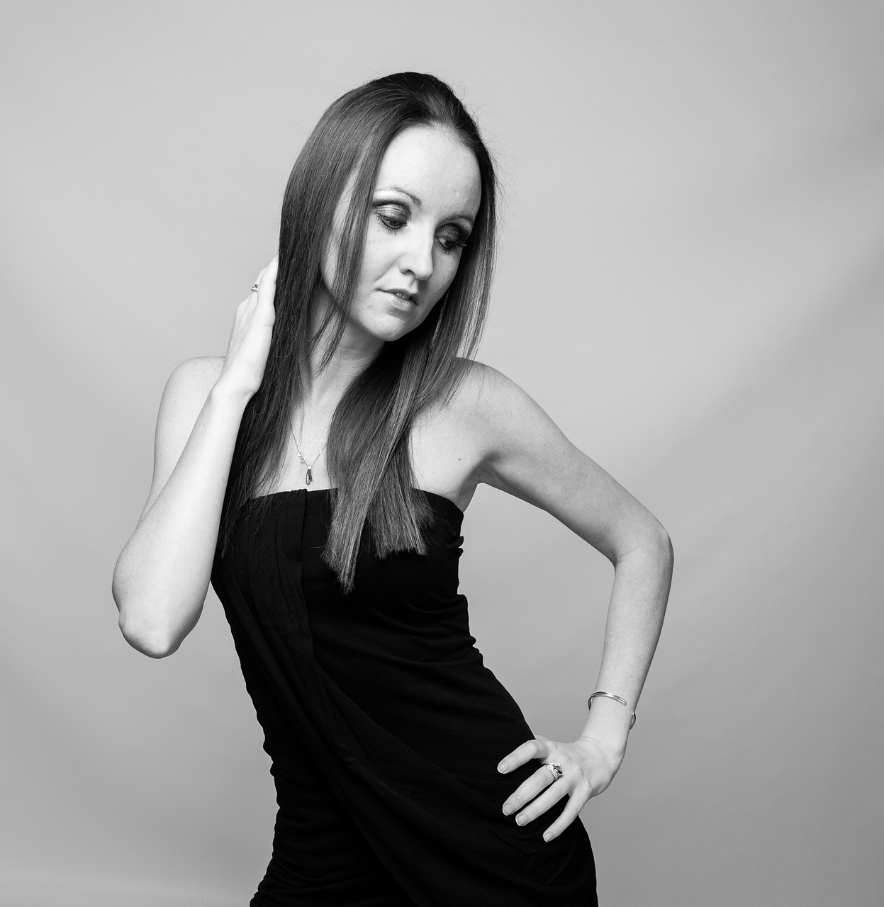 李湘最新照片展現多元魅力與時尚風采